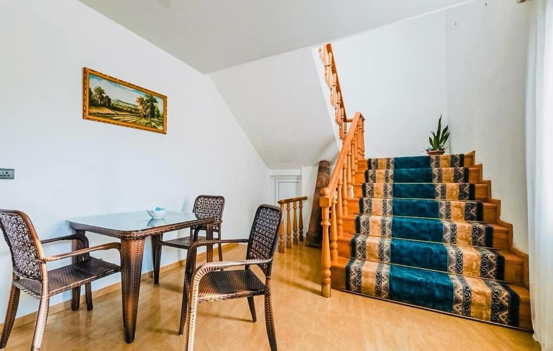 Hotel Liza Batumi Zewnętrze zdjęcie